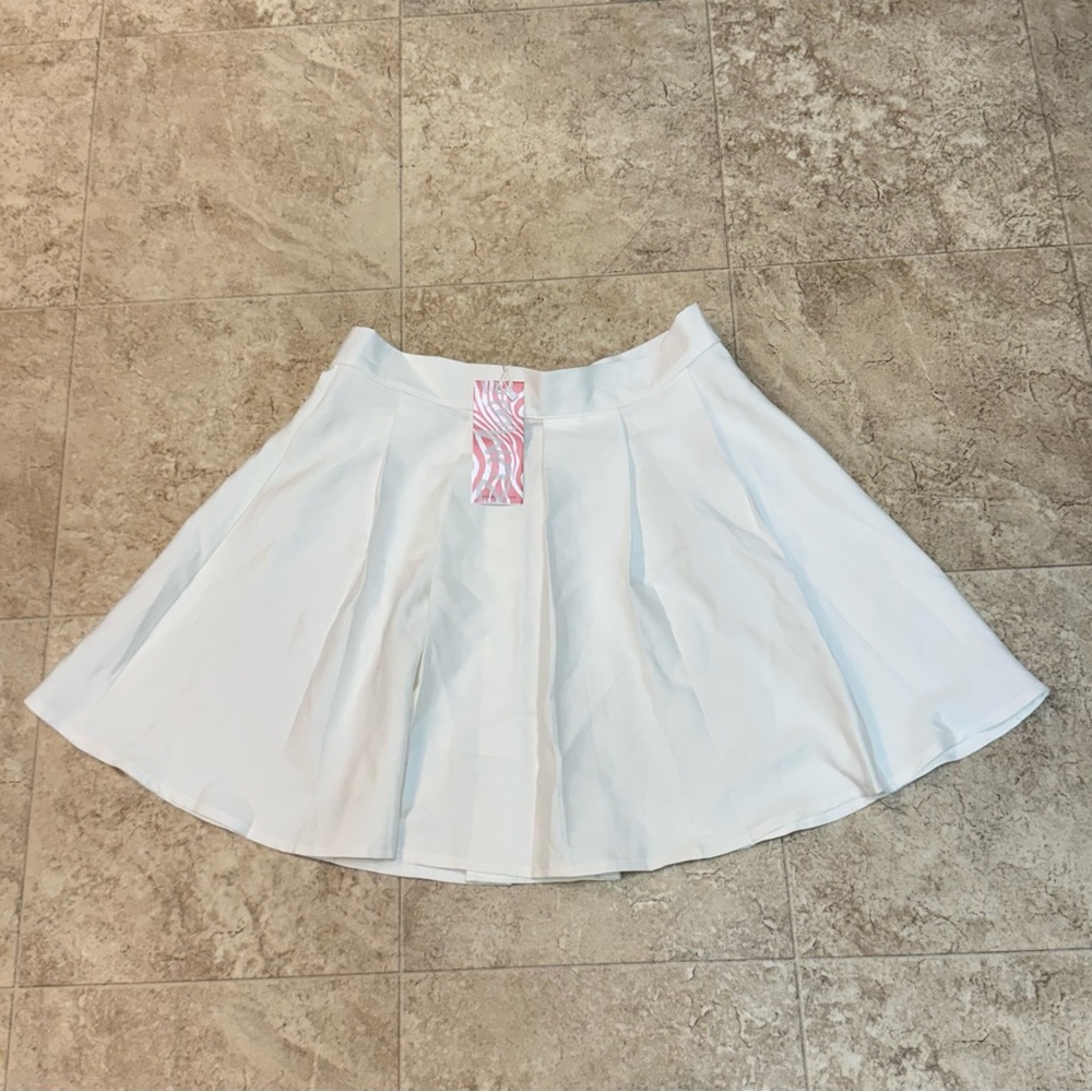 Romwe Pleated High Rise White Mini Skater Athletic Side Zip Skirt Large NWT